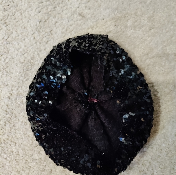 Hat - Picture 2 of 3